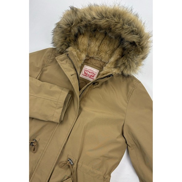 Levi's Jackets & Blazers - NWT Levis Lined Hooded Tan Quilted Parka Jacket Women's Small